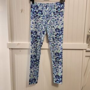 Lilly Pulitzer Kids Blue and Green Luxletic Patterned Leggings Size XL
